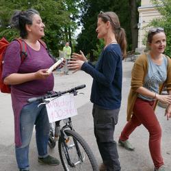 Ankunft der Staffel der Landschule Schönau in der Freien Waldorfschule Wien West